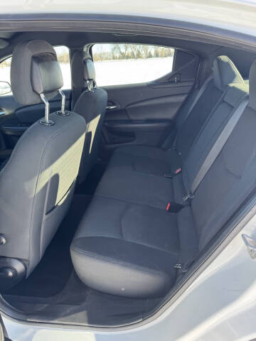 2012 Dodge Avenger SE