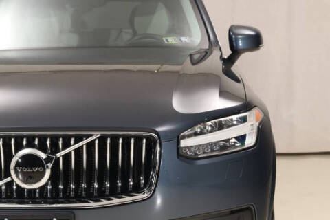 2022 Volvo XC90 T5 Momentum