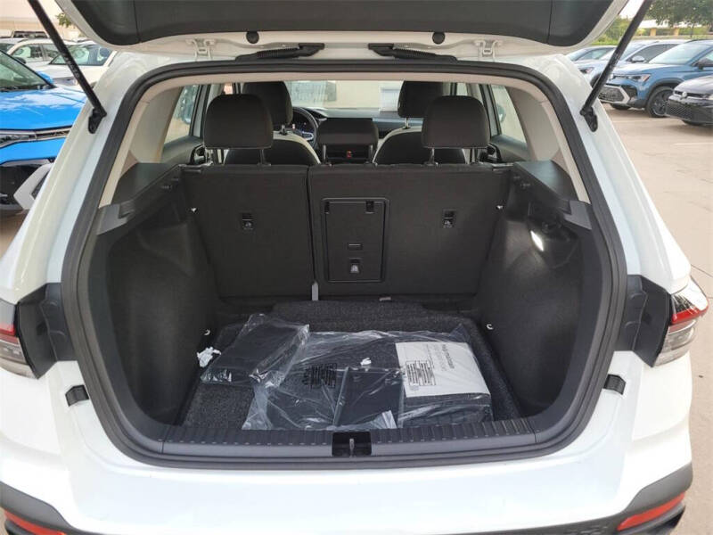 2025 Volkswagen Taos S