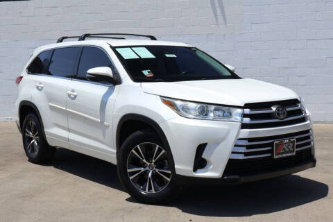 2017 Toyota Highlander LE