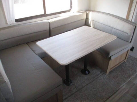 2022 SOLD Forest River Prime Time Avenger 27DBS