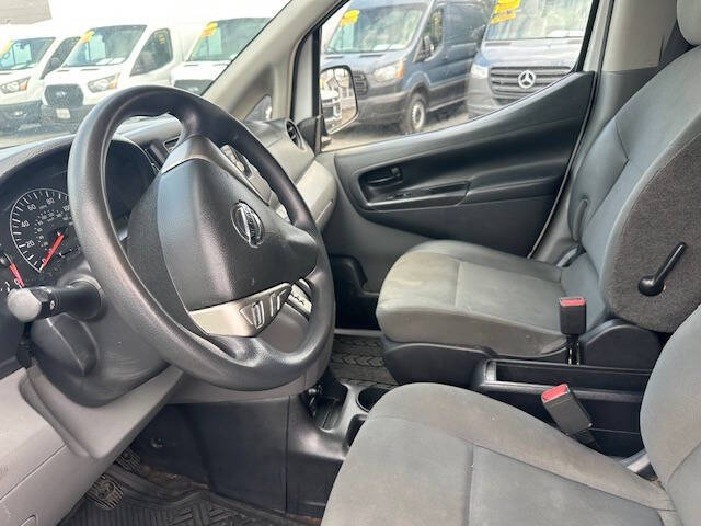 2019 Nissan NV200 S