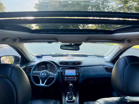 2017 Nissan Rogue SL