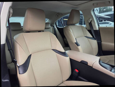 2020 Lexus ES 300h