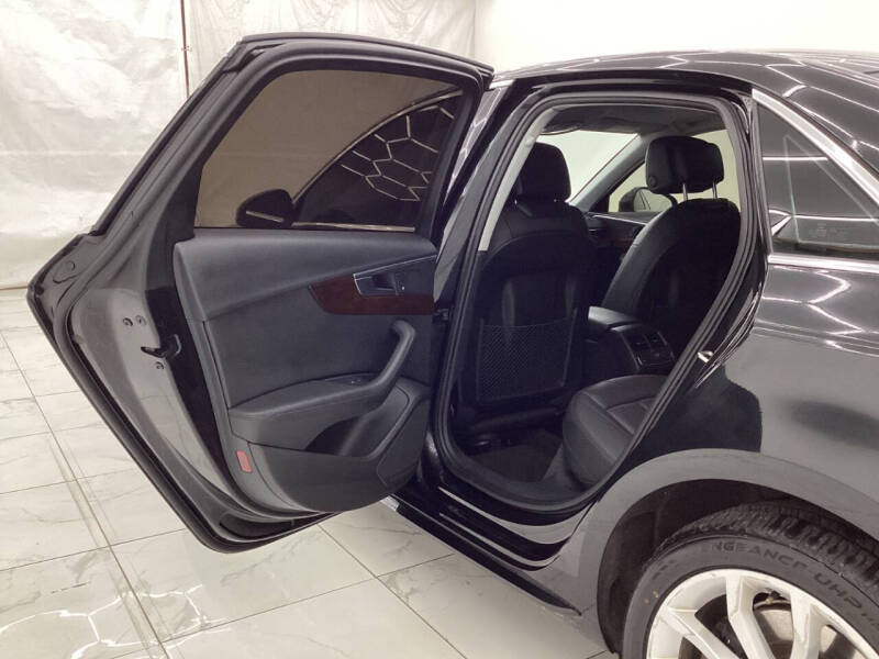 2019 Audi A4 quattro Premium Plus 45 TFSI