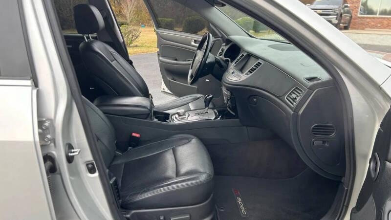 2012 Hyundai Genesis