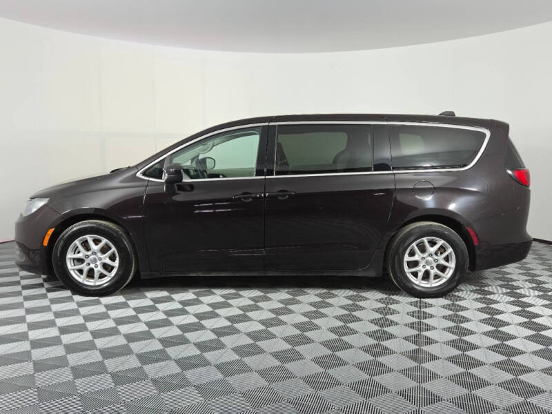 2017 Chrysler Pacifica LX