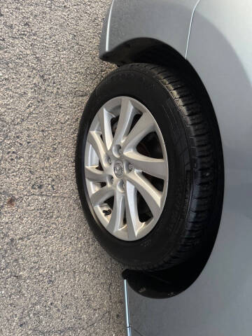 2012 Mazda MAZDA5 Sport