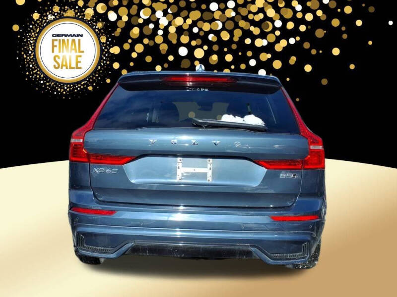 2024 Volvo XC60 B5 Plus Dark Theme