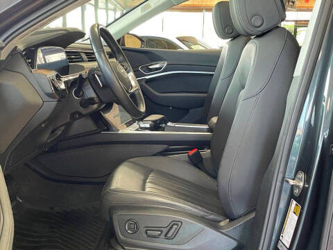 2019 Audi e-tron quattro Premium Plus