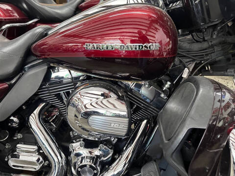 2014 Harley-Davidson FLHTK -