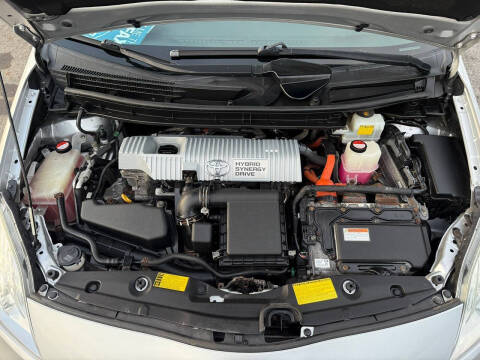 2014 Toyota Prius Three