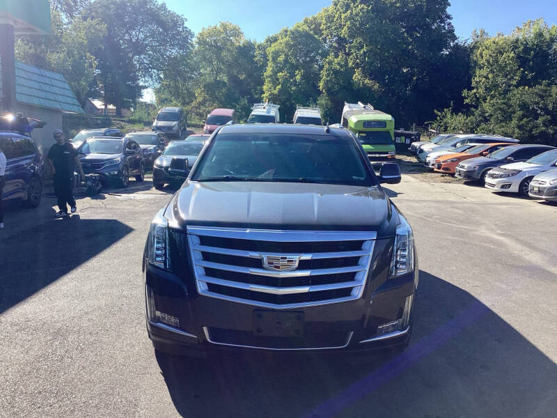 2016 Cadillac Escalade Luxury Collection