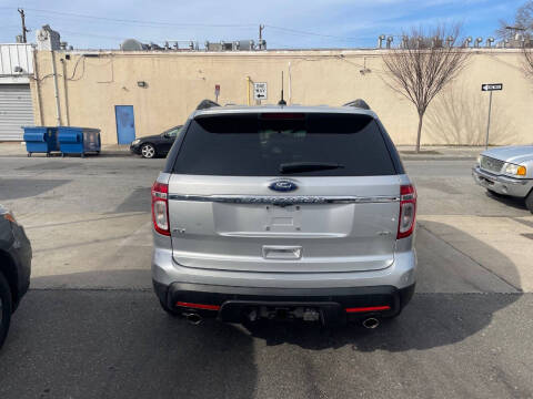 2011 Ford Explorer XLT
