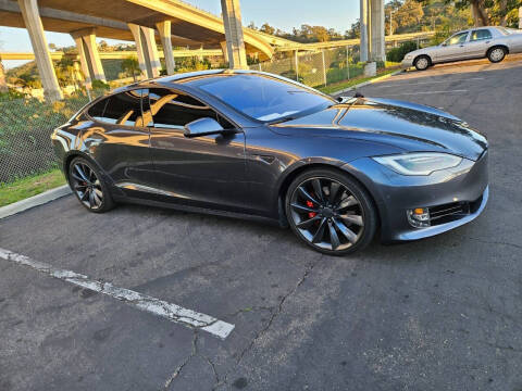 2016 Tesla Model S 90D