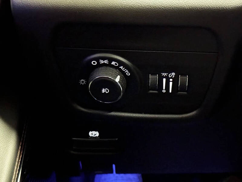 2022 Jeep Grand Cherokee Summit Reserve