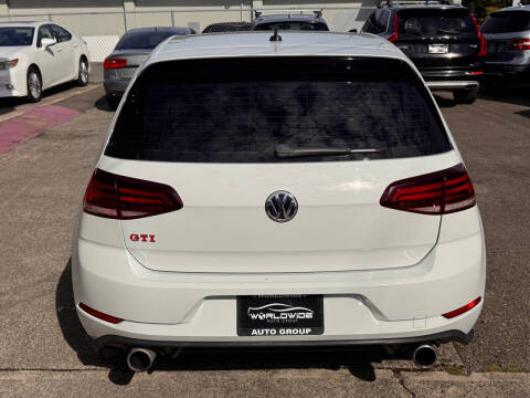 2019 Volkswagen Golf GTI S