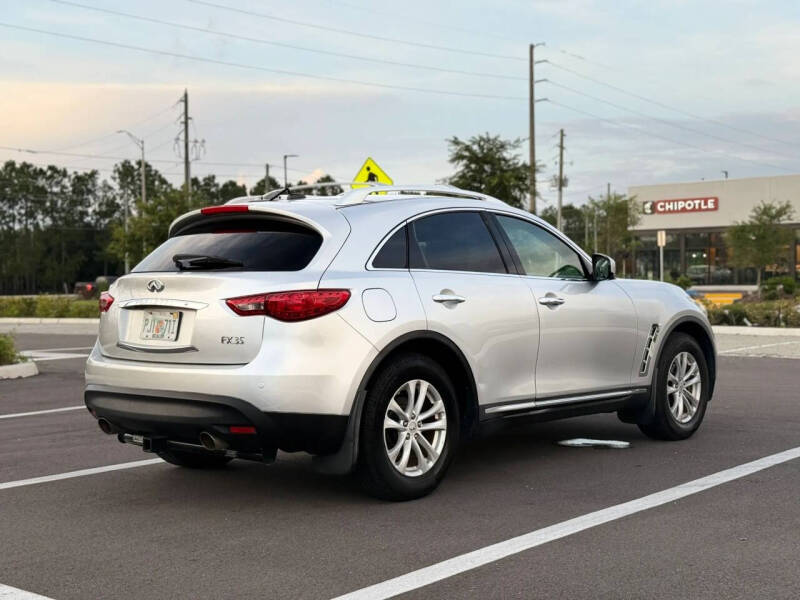 2011 Infiniti FX35
