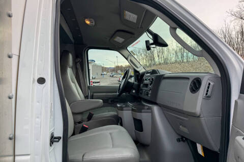 2024 Ford E-Series E-350 SD