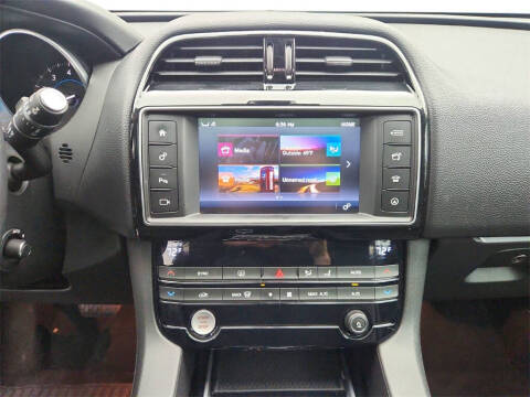 2018 Jaguar F-PACE 25t Prestige