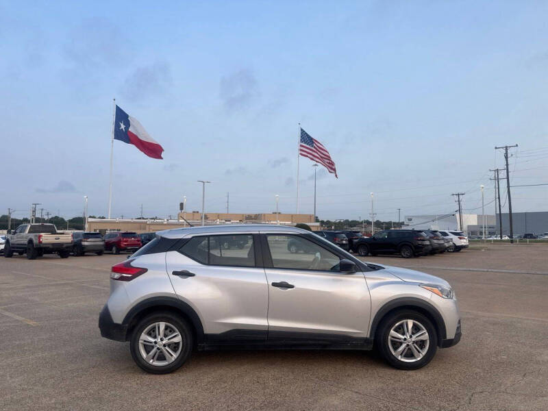 2020 Nissan Kicks S