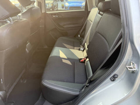 2018 Subaru Forester 2.5i Premium Black Edition