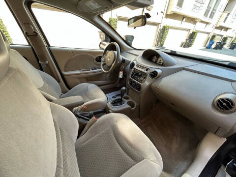 2004 Saturn Ion 3