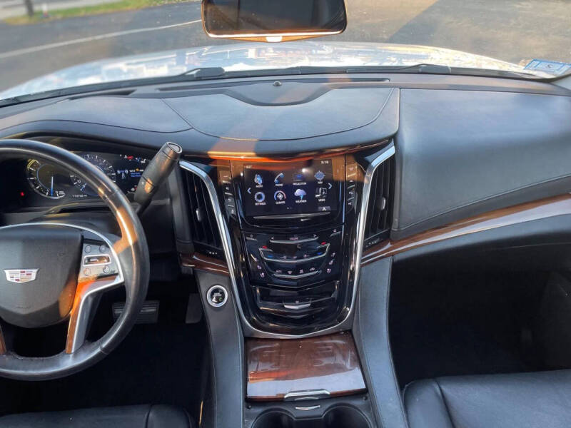 2017 Cadillac Escalade Premium Luxury