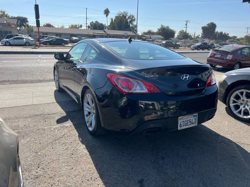 2012 Hyundai Genesis Coupe null photo 5