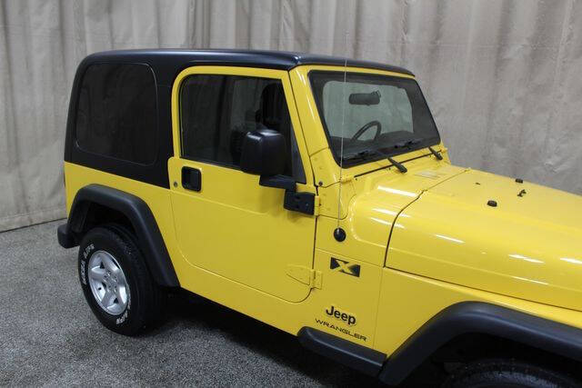 2004 Jeep Wrangler X photo 12