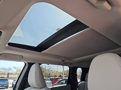 2025 Mitsubishi Outlander SEL Platinum Edition