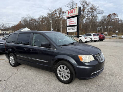 2013 Chrysler Town and Country Touring