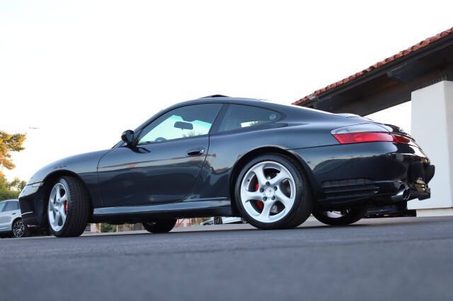2004 Porsche 911 Carrera 4S