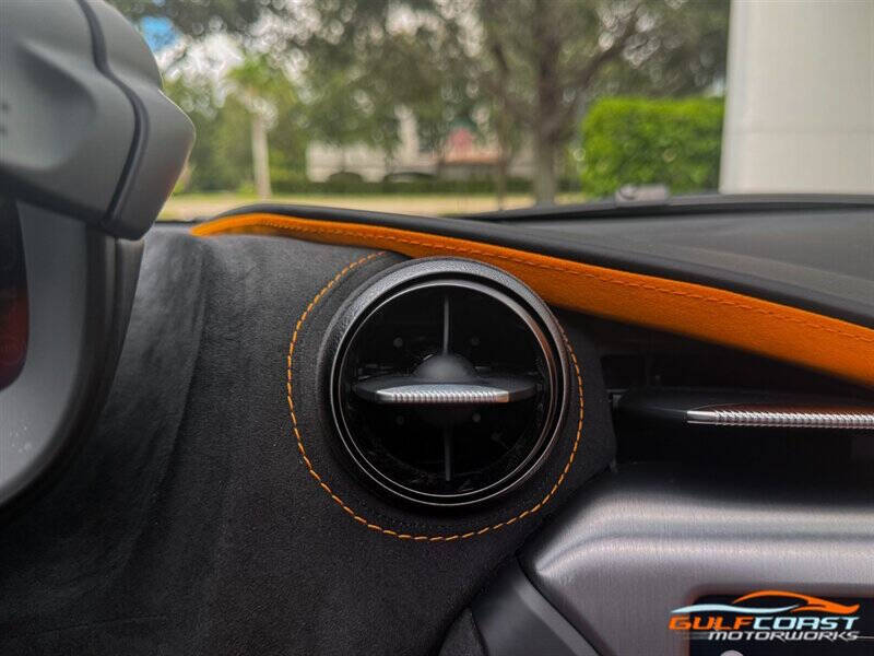 2025 McLaren 750S Spider