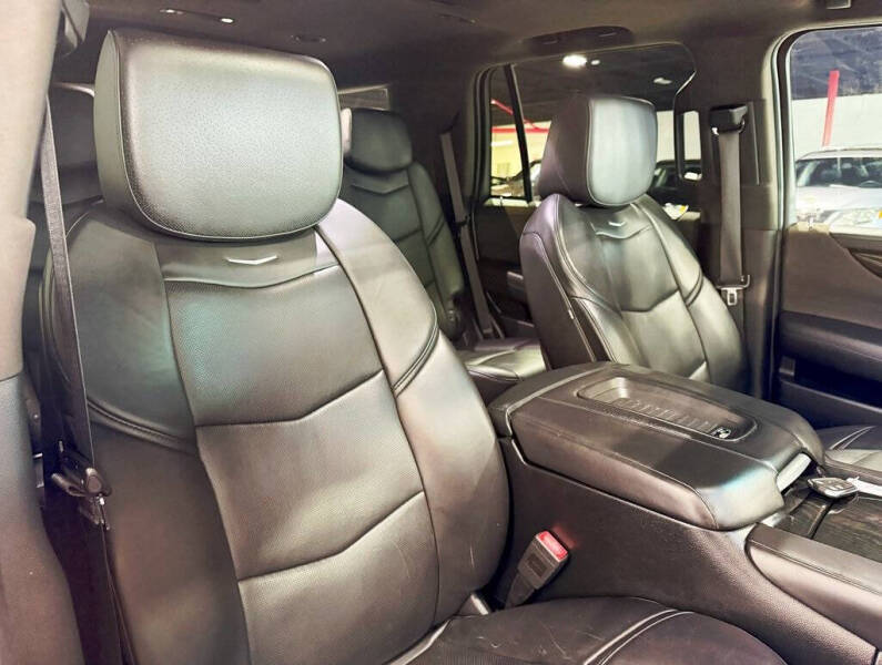 2018 Cadillac Escalade Platinum