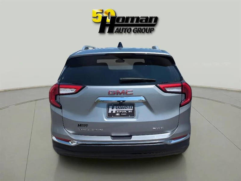 2024 GMC Terrain SLT