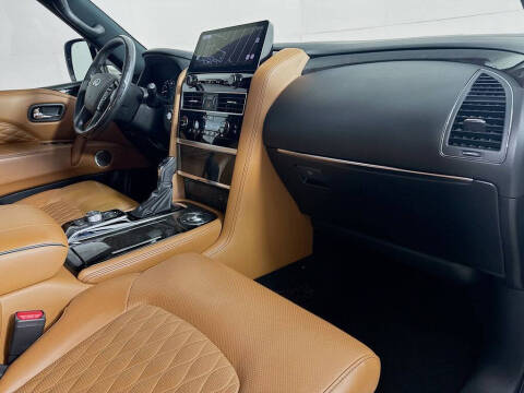 2023 Infiniti QX80 Sensory