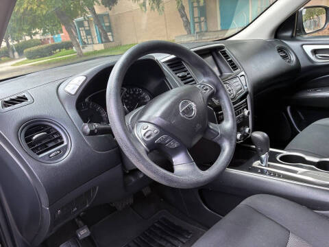 2018 Nissan Pathfinder S