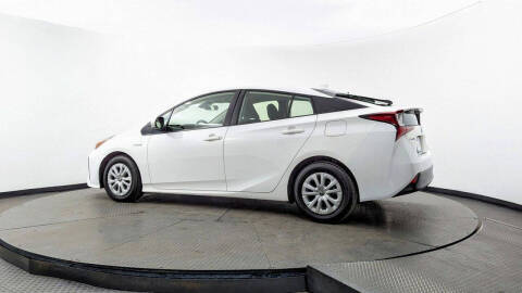 2022 Toyota Prius LE