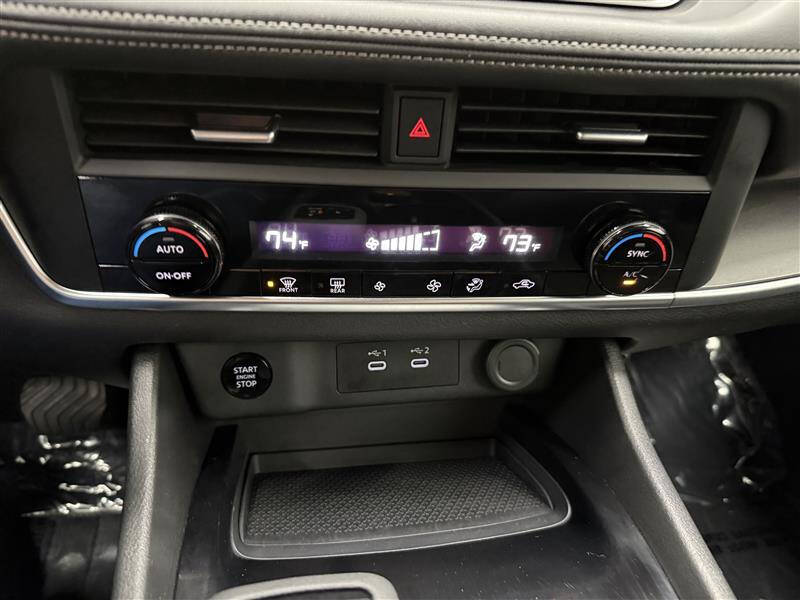 2025 Nissan Rogue SV