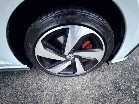 2020 Volkswagen Golf GTI S