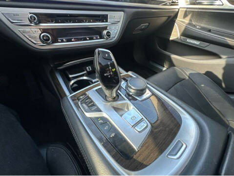 2017 BMW 7 Series 740i
