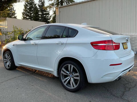 2011 BMW X6 M