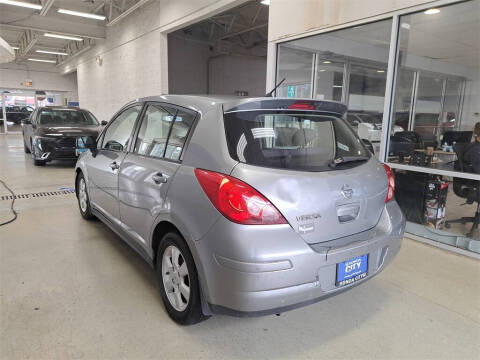 2009 Nissan Versa 1.8 S