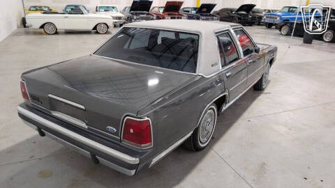 1988 Ford Crown Victoria