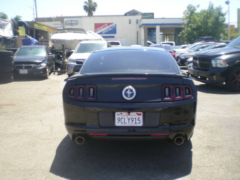 2014 Ford Mustang V6