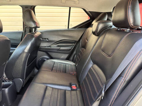 2019 Nissan Kicks SR