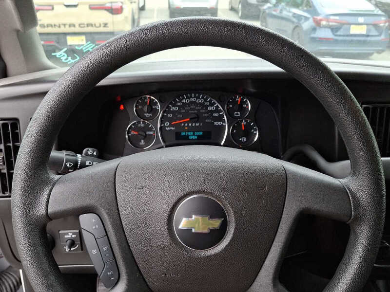 2024 Chevrolet Express 2500