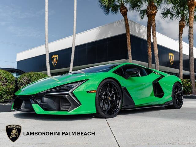 2024 Lamborghini Revuelto