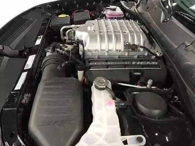 2015 Dodge Challenger SRT Hellcat